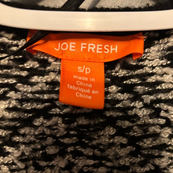 Geometric Patterned Long Sleeve Cardigan - Picture 4 of 5